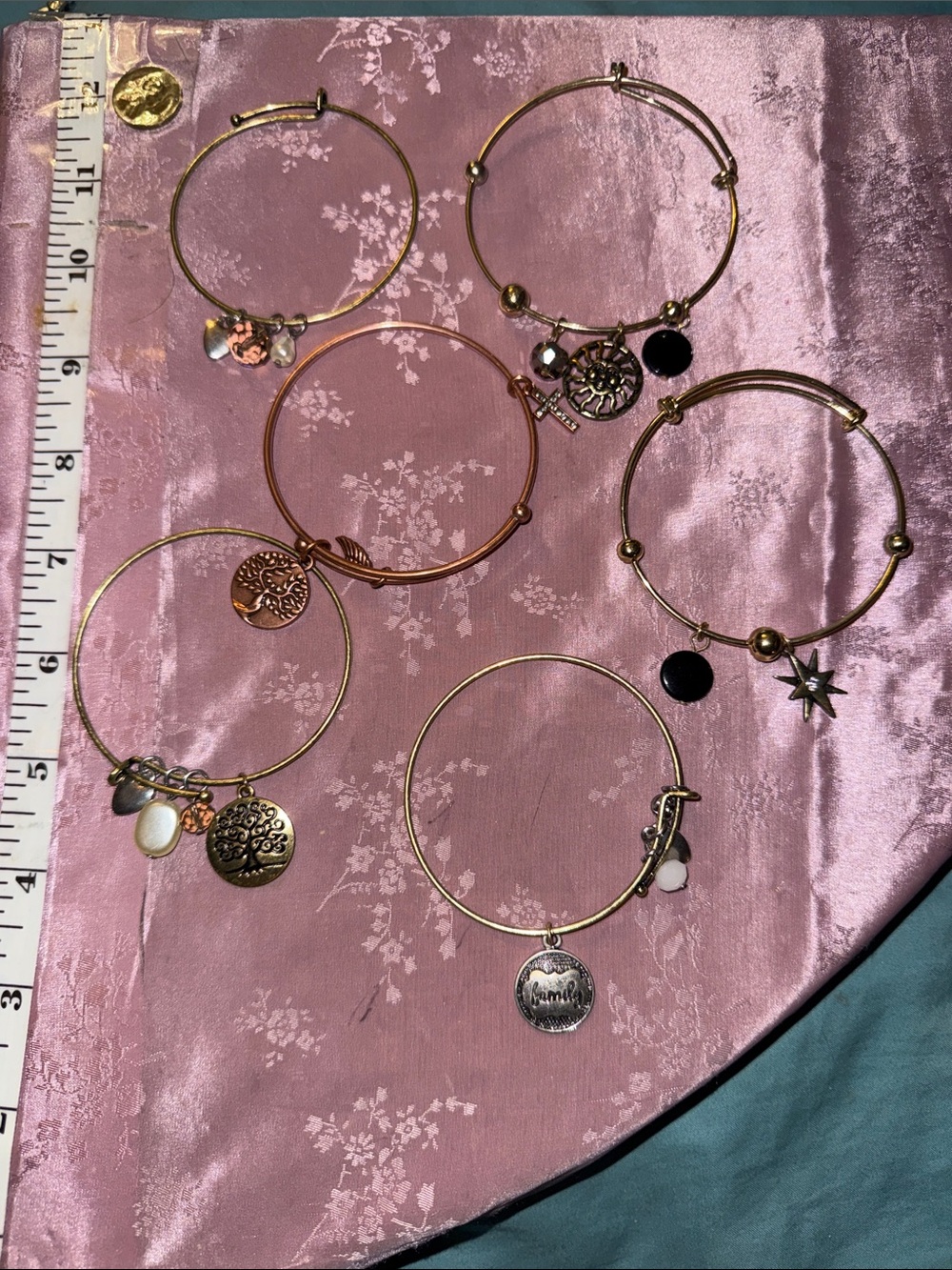 lot Gold-Tone Charm Bangle Bracelet
